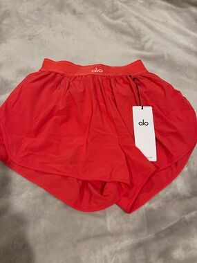 Alo Match Point Short Candy Red S Small